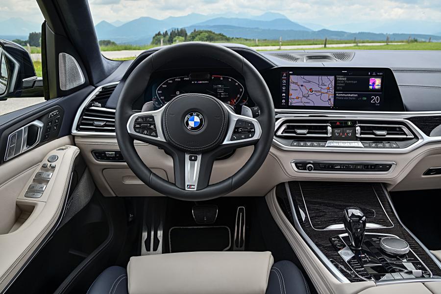 Торпедо BMW X7 M50i (G07) 2019 года  (WW) (фото 24 из 36)